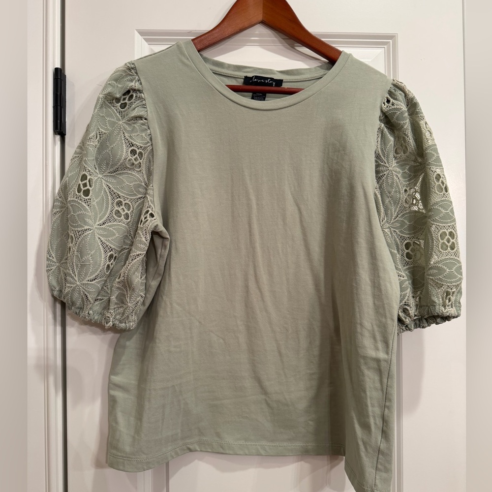 A Love Story Light Sage Lace Puff Sleeve Tee Xl